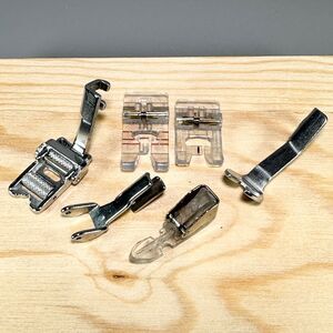 Singer Sewing Feet Bundle Sewing Machine 6 Feet Accessories Zipper Roller